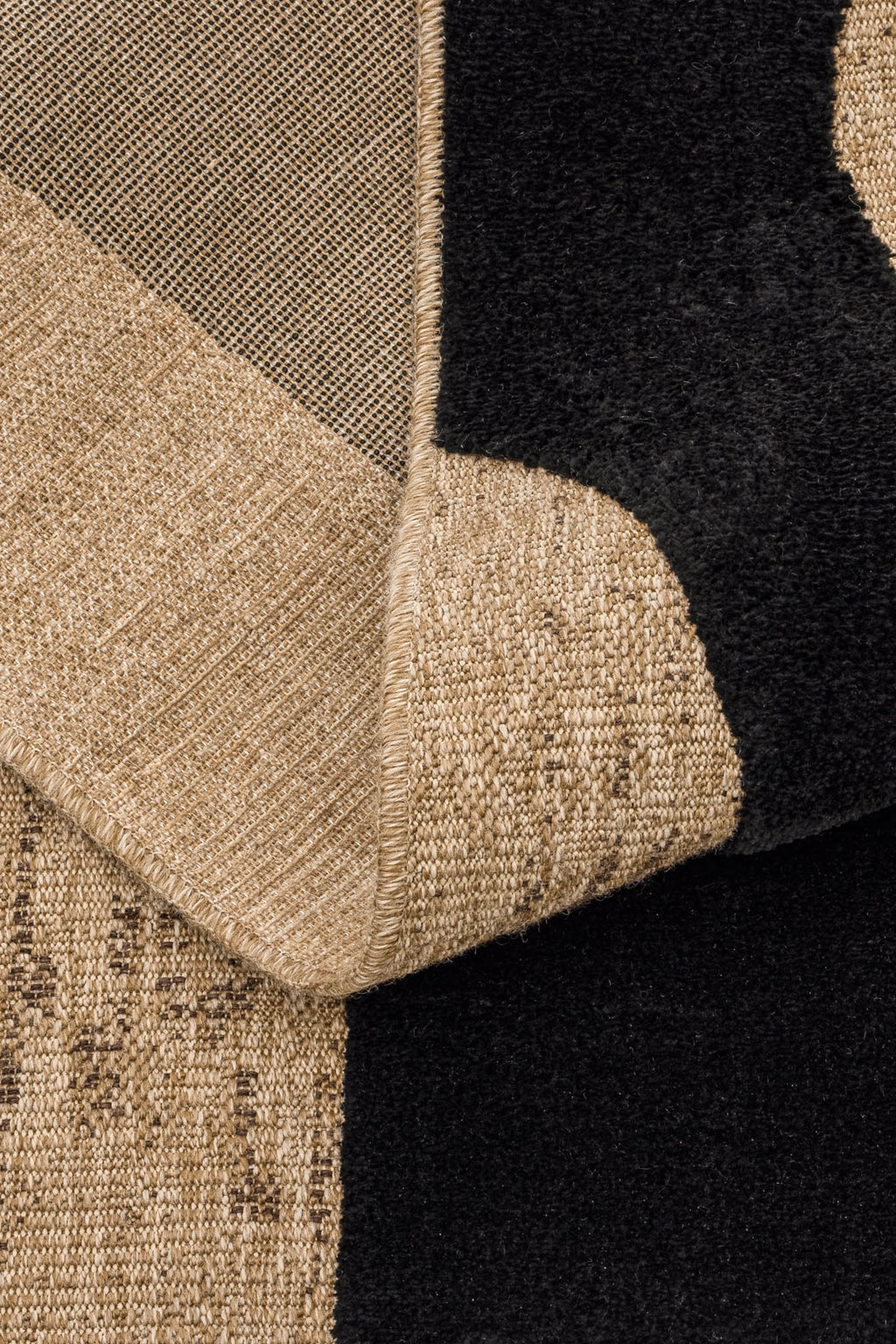 Natural rug with black relief pattern: PAL9489NOI PALMA