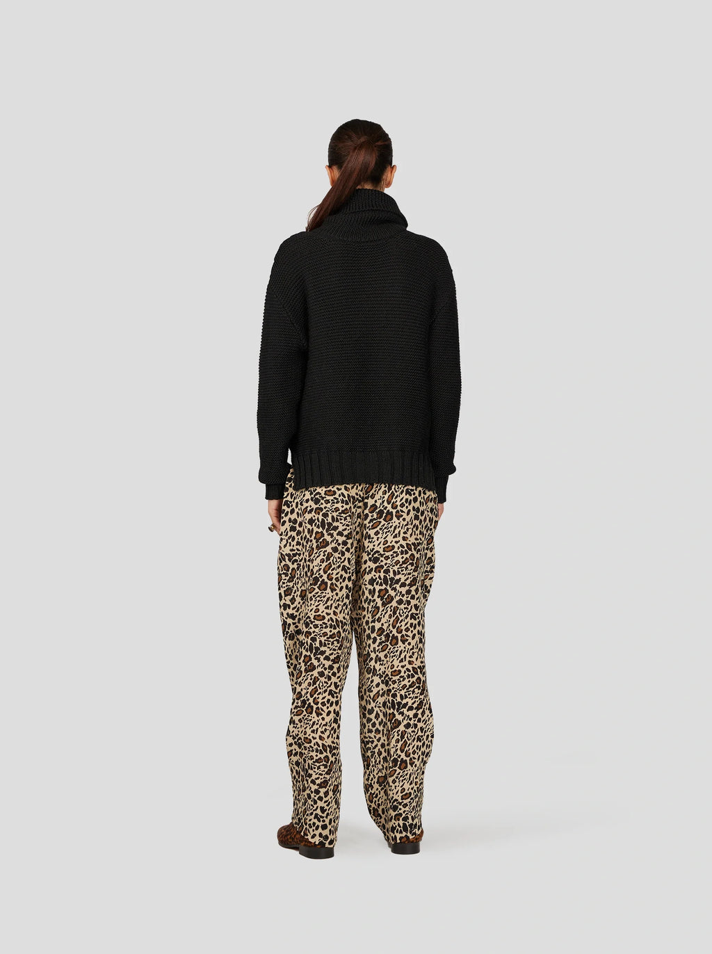 Sakis Trousers in Silky Leopard Print