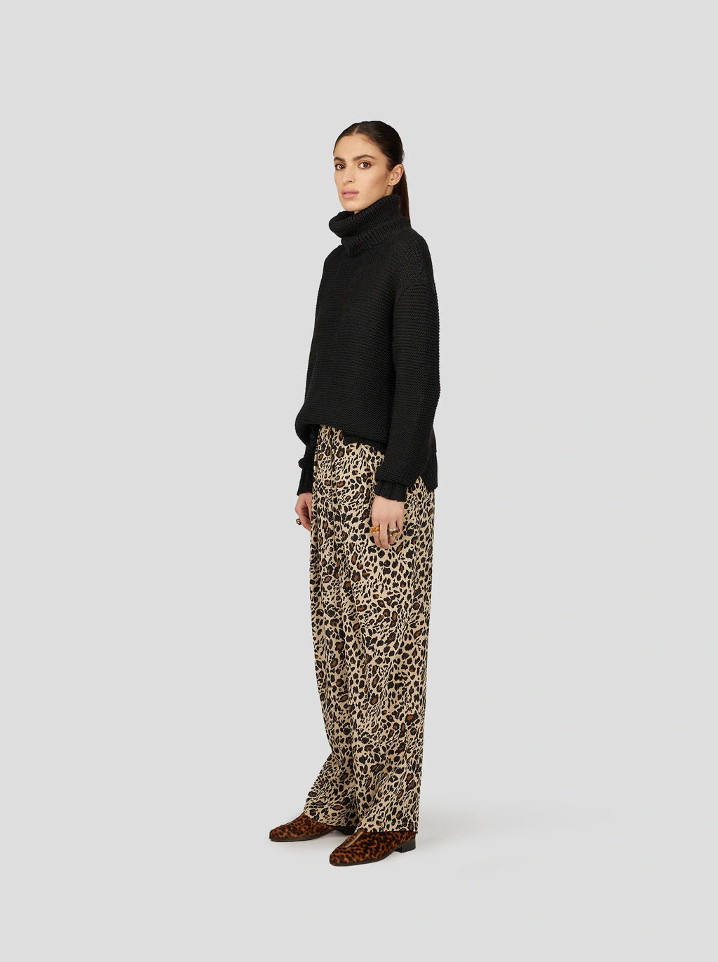 Sakis Trousers in Silky Leopard Print