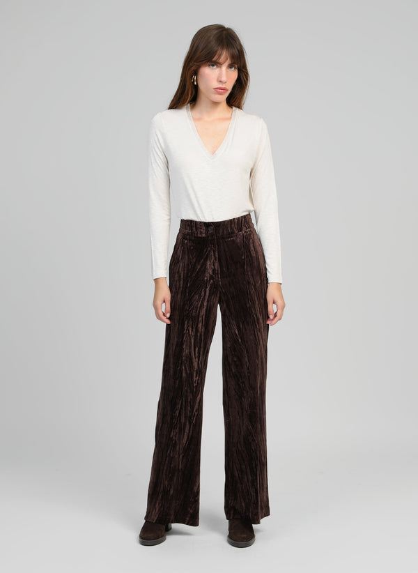 An'ge – Patrilou Chocolat Trousers, female model wearing brown velvet wide-leg trousers