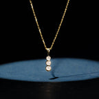 "Mini Trilogy" pendant D0.02Ct/3 - 375/1000 Yellow Gold