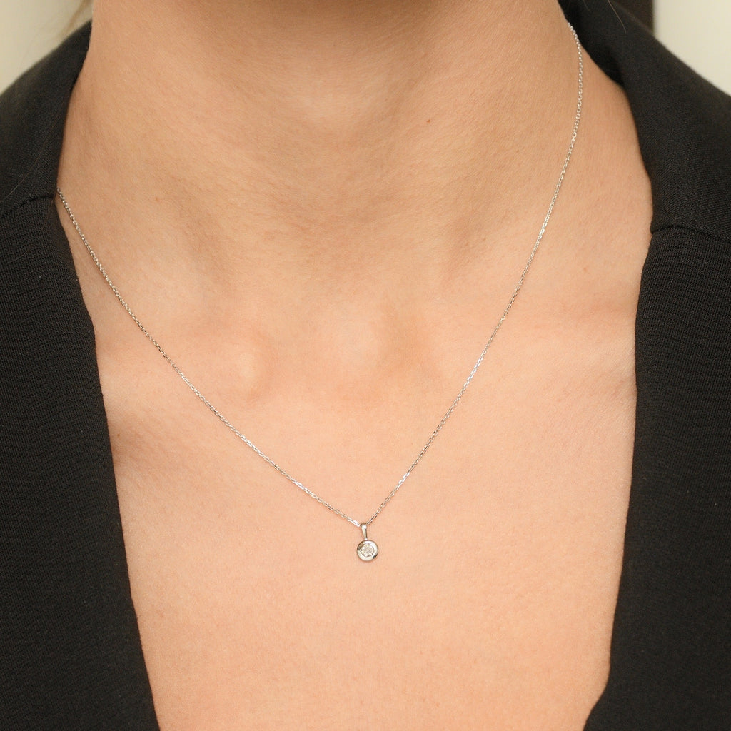 "Bomb" Pendant with 0.02/8 Diamonds - 375/1000 White Gold