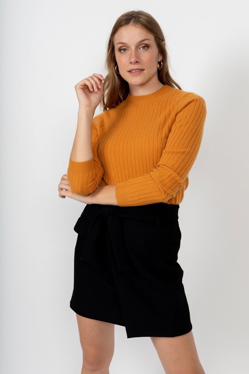 Rundhalsad tröja Kylie - Ockragul