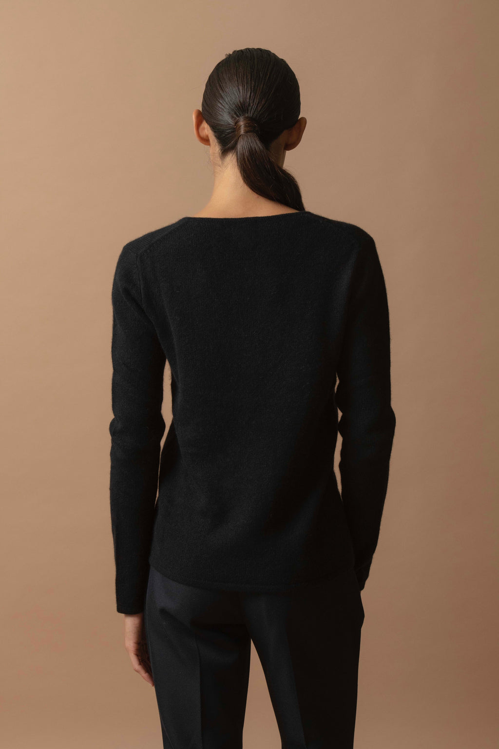 4 Thread V-Neck Sweater - Gaby - Black