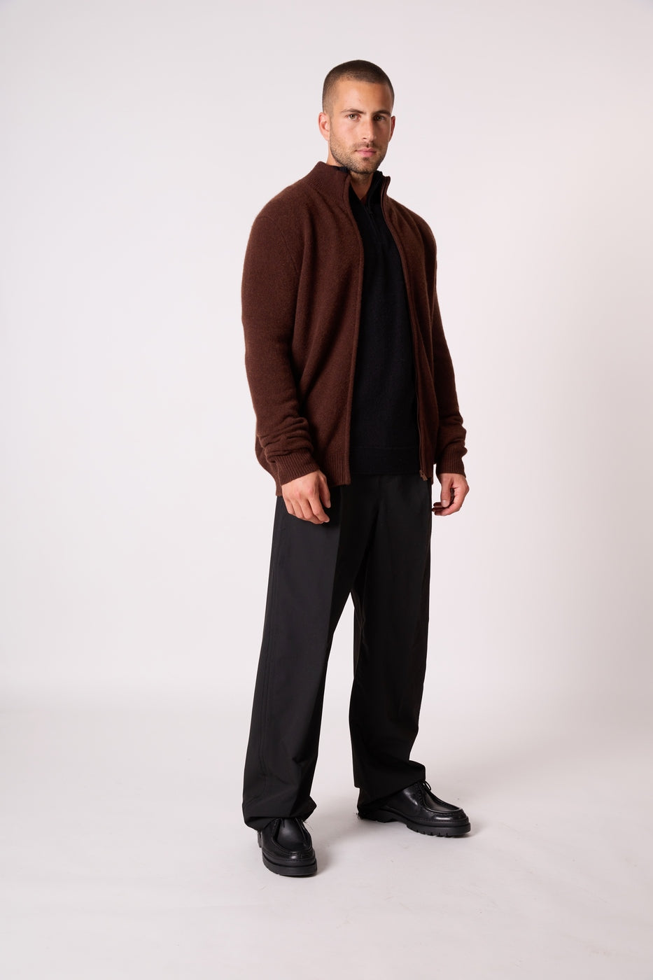 4-Thread Trucker Collar Zipped Vest - Leo - Coffee