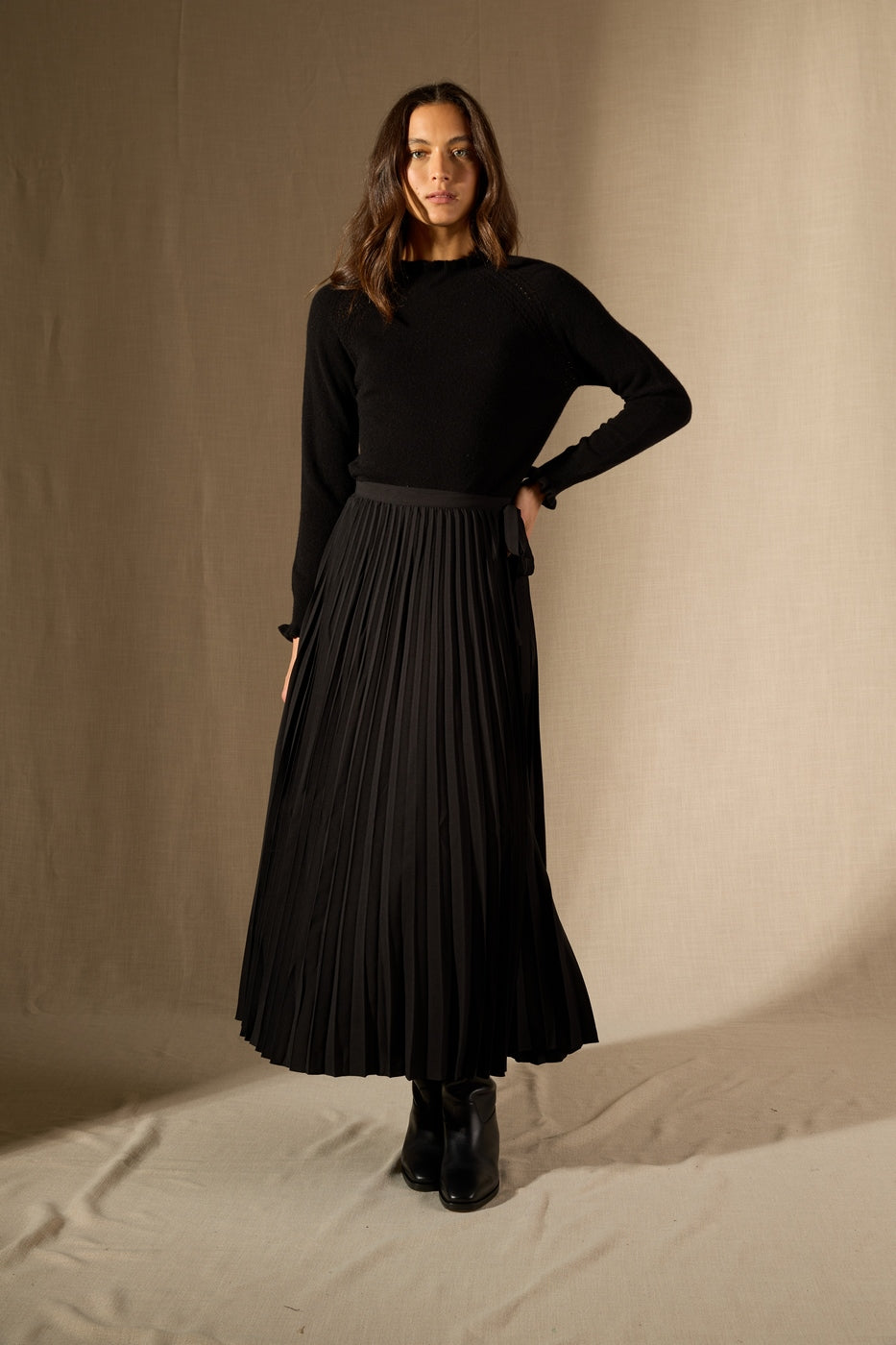 Arlenia Ruffle Cuff and Collar Crew-Neck Jumper - 100% 2-Ply Cashmere - Black - Women