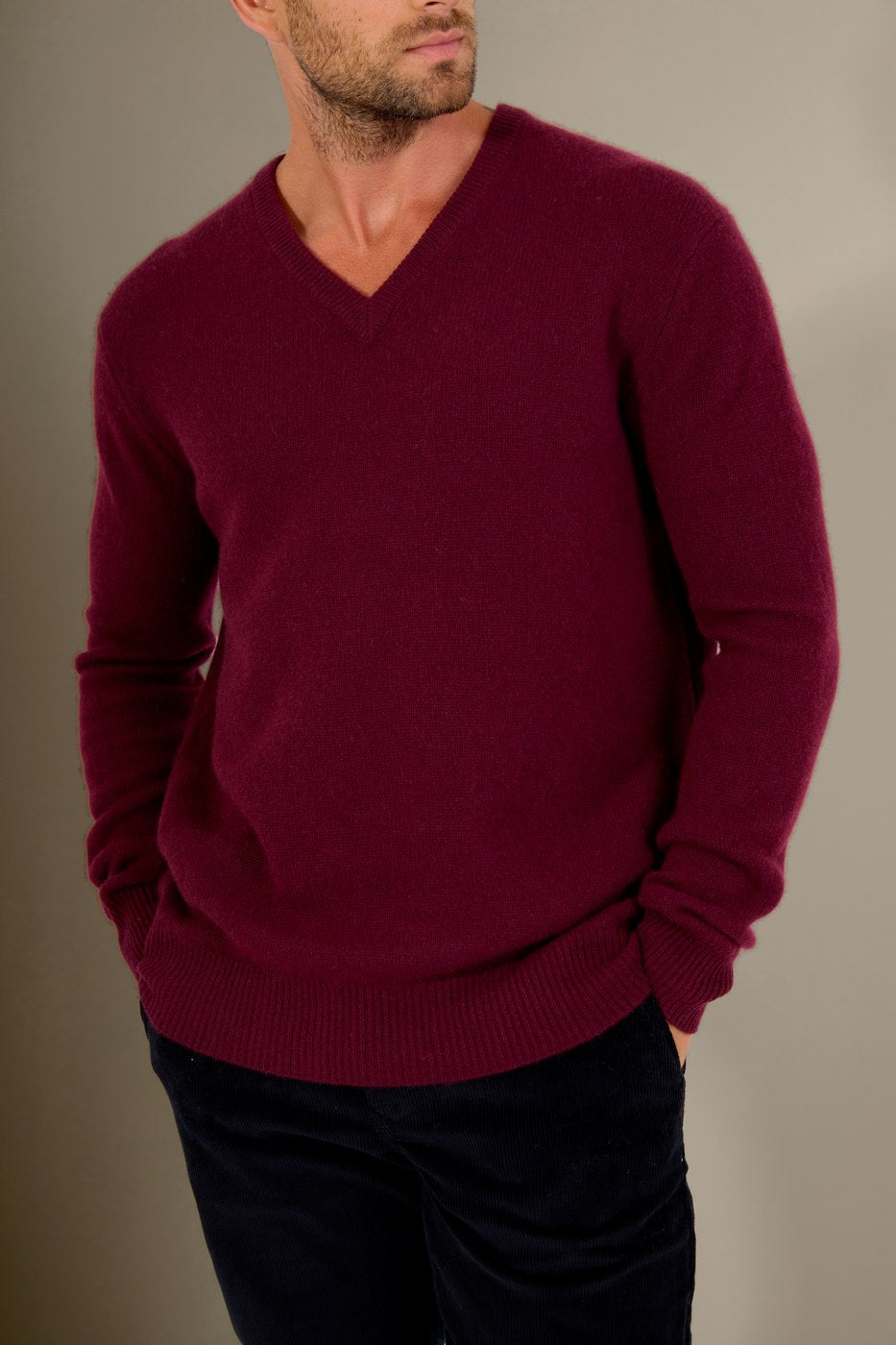 Enzo 4-Ply V-Neck Jumper - Mulberry