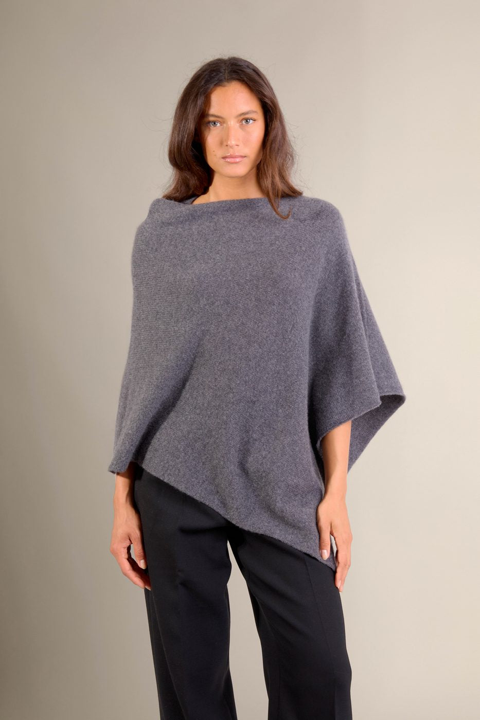 Poncho 4 Tråde Georgia - Meleret Antracit