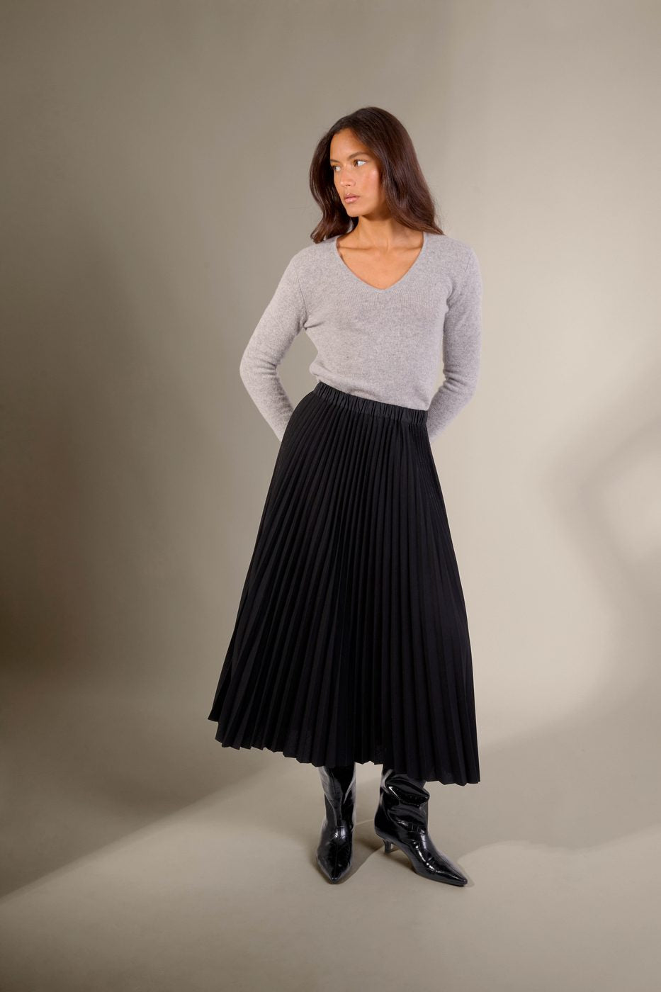 Sweter w serek 4-nitkowy Gaby - Melanżowa chmurka