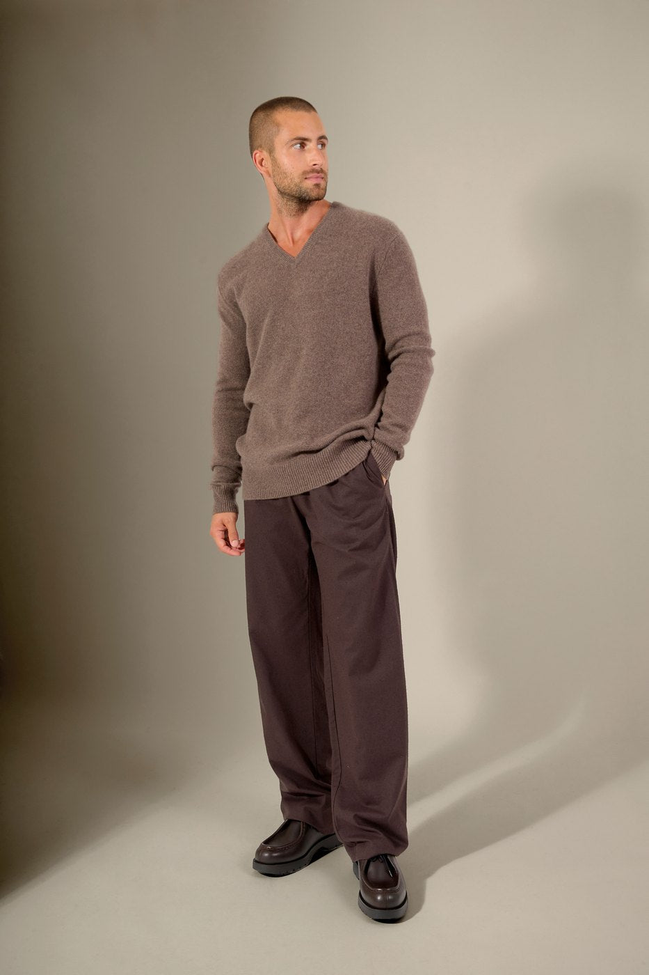 V-Ausschnitt-Pullover 4 Fäden Enzo – Taupe Meliert