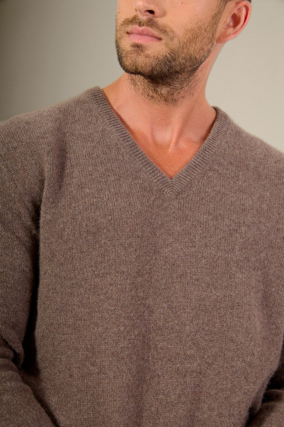 V-Ausschnitt-Pullover 4 Fäden Enzo – Taupe Meliert
