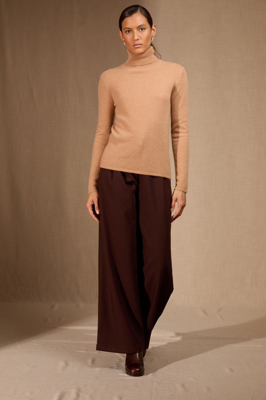Sweter z golfem Ashley – Sahara