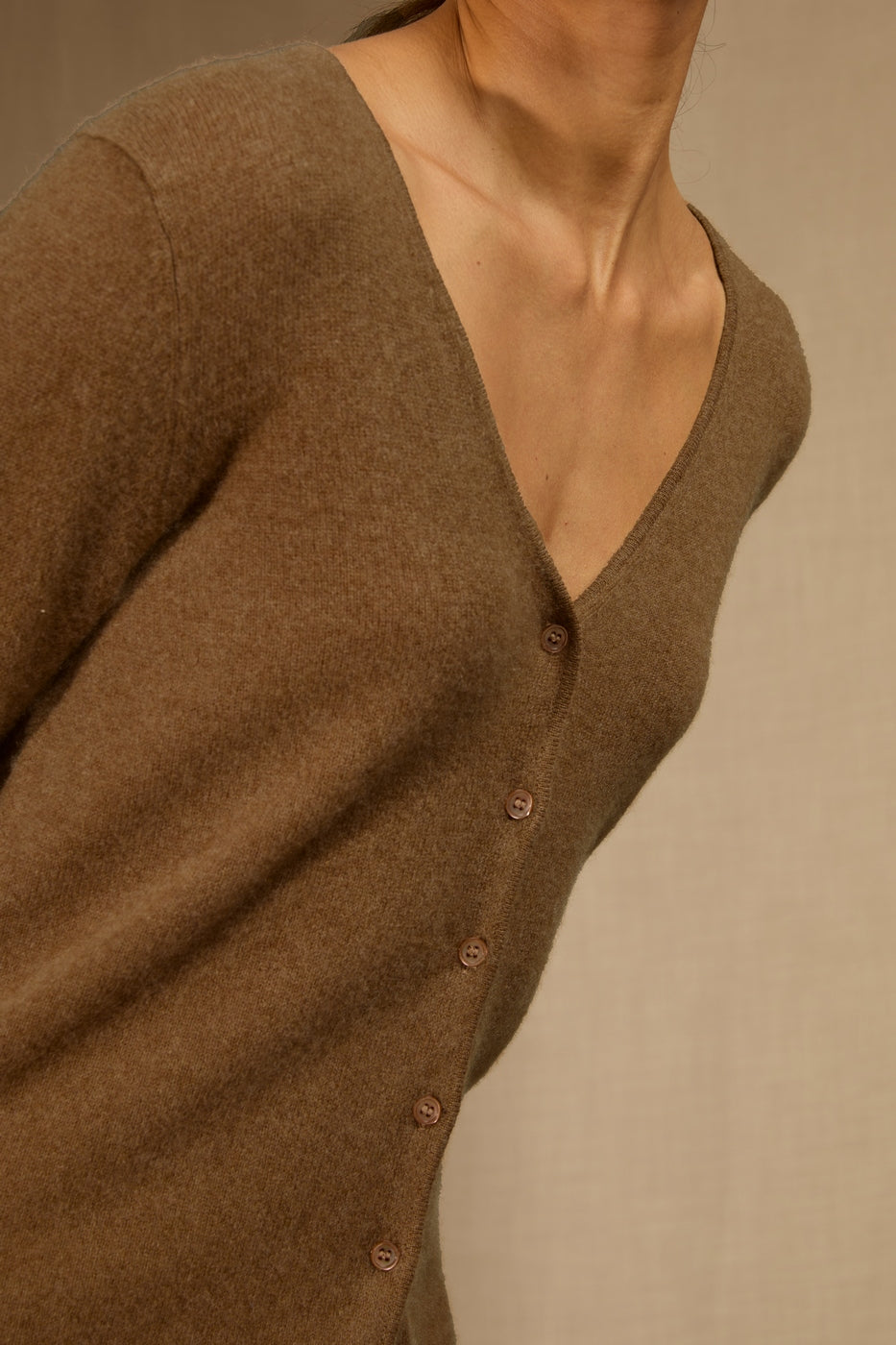 Cardigan mit V-Ausschnitt Paige - Haselnuss