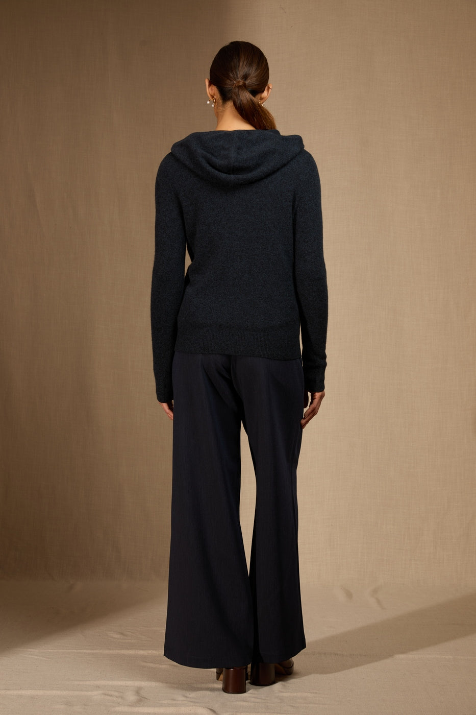 Strickjacke mit Reißverschluss und Kapuze Emma – Caviar