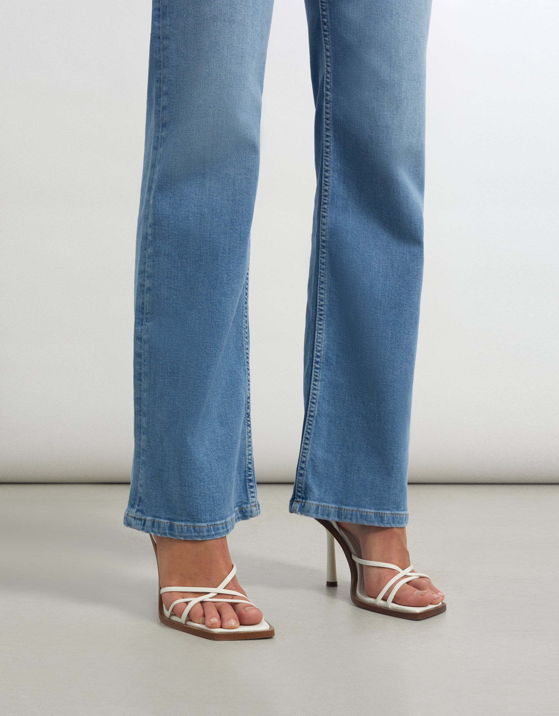Jean Flare Pernille - Denim B-450 - Mujer