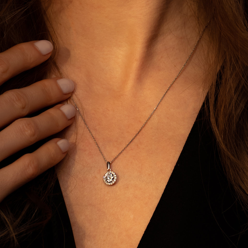 "Merveilleux" 9 ct White Gold Pendant