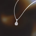 Colgante “Gota Brillante” Oro blanco 375/1000 y Circonio