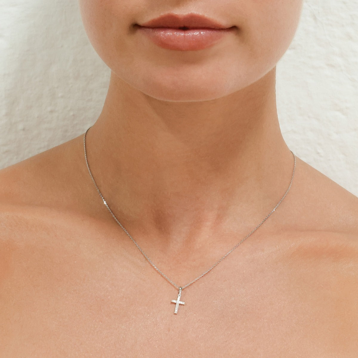Pendentif "Croix Du Bonheur" Diamants 0,06Ct/16