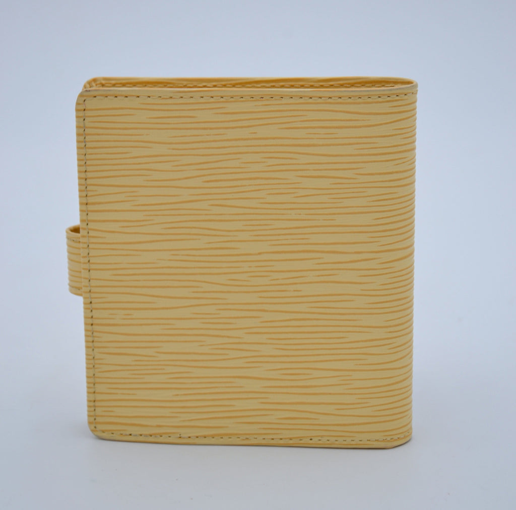 Cartera Louis Vuitton Compacta En Piel Epi Amarillo Pastel