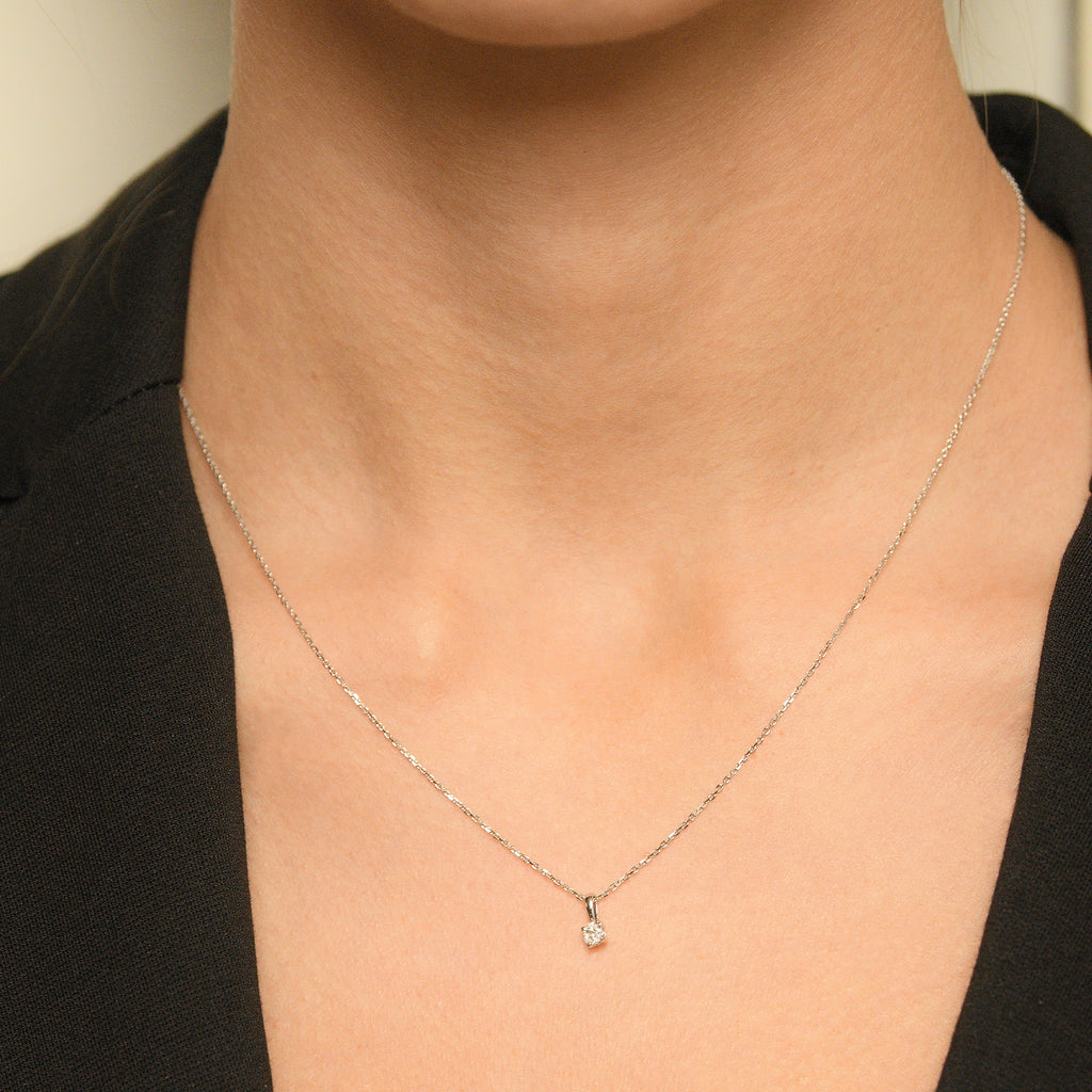 Pendentif "Laila" Diamant D 0,16/1 - Or Blanc 375/1000