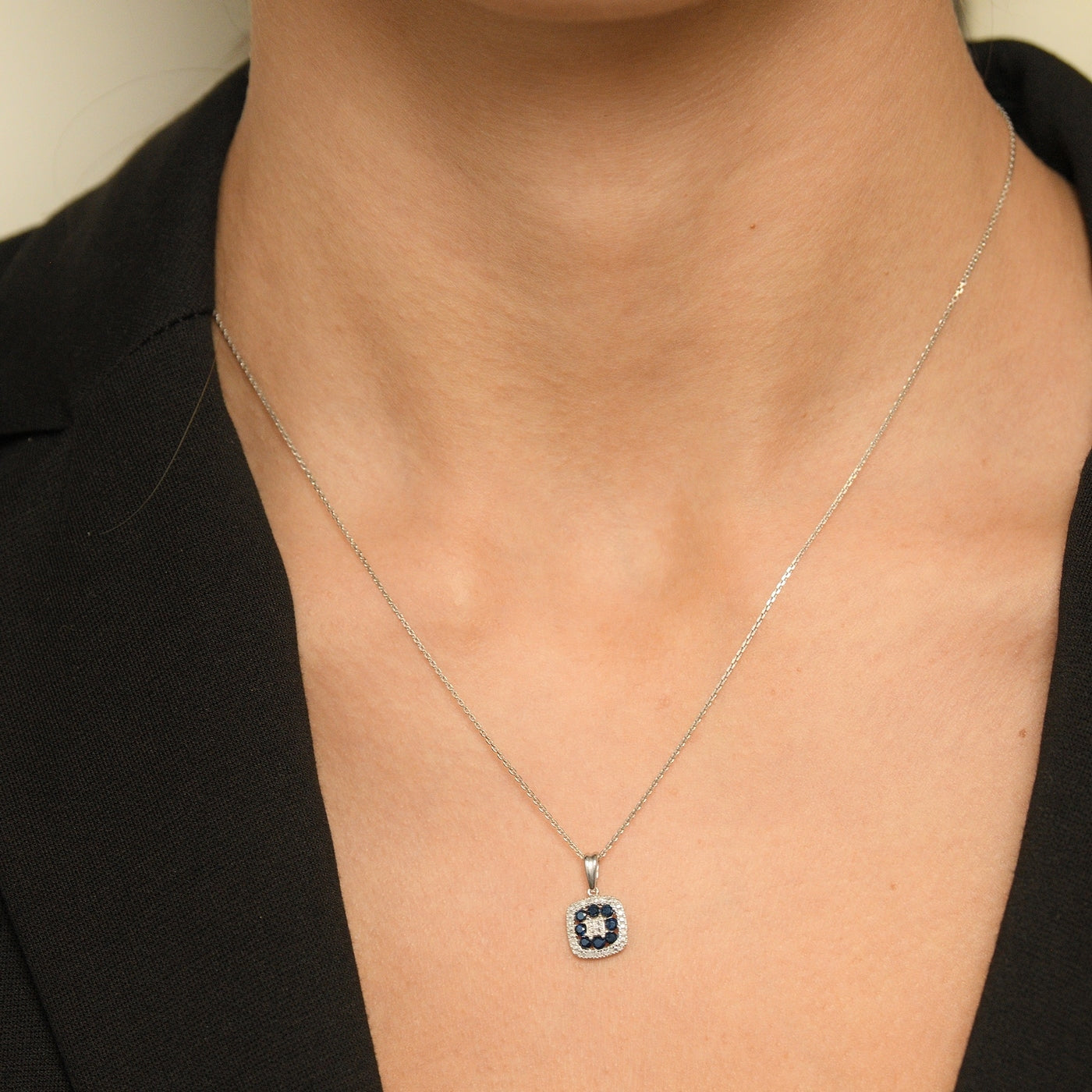 "Volga" Pendant with 0.03/8 Diamonds &amp; 0.58/8 Sapphire - 375/1000 White Gold