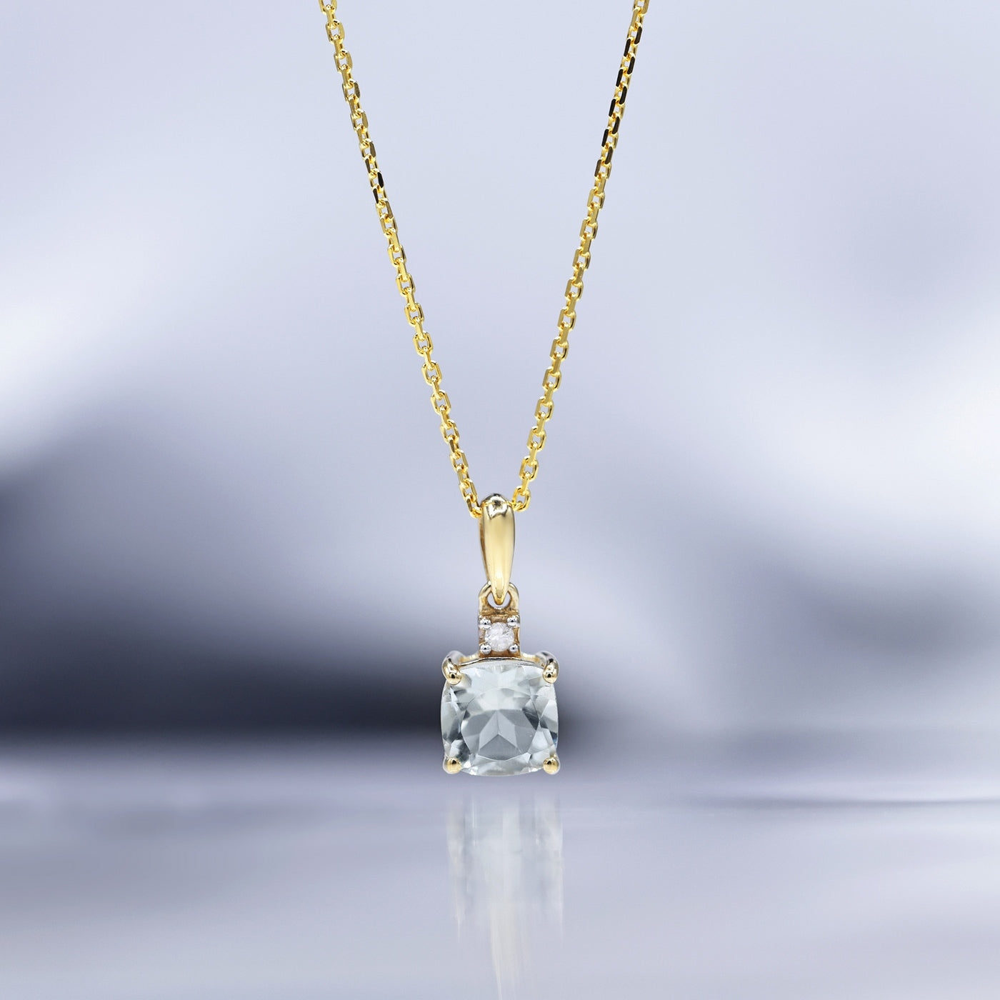"Tonga" Pendant with 0.016/1 Diamonds &amp; 1.03/1 Green Amethyst - 375/1000 Yellow Gold