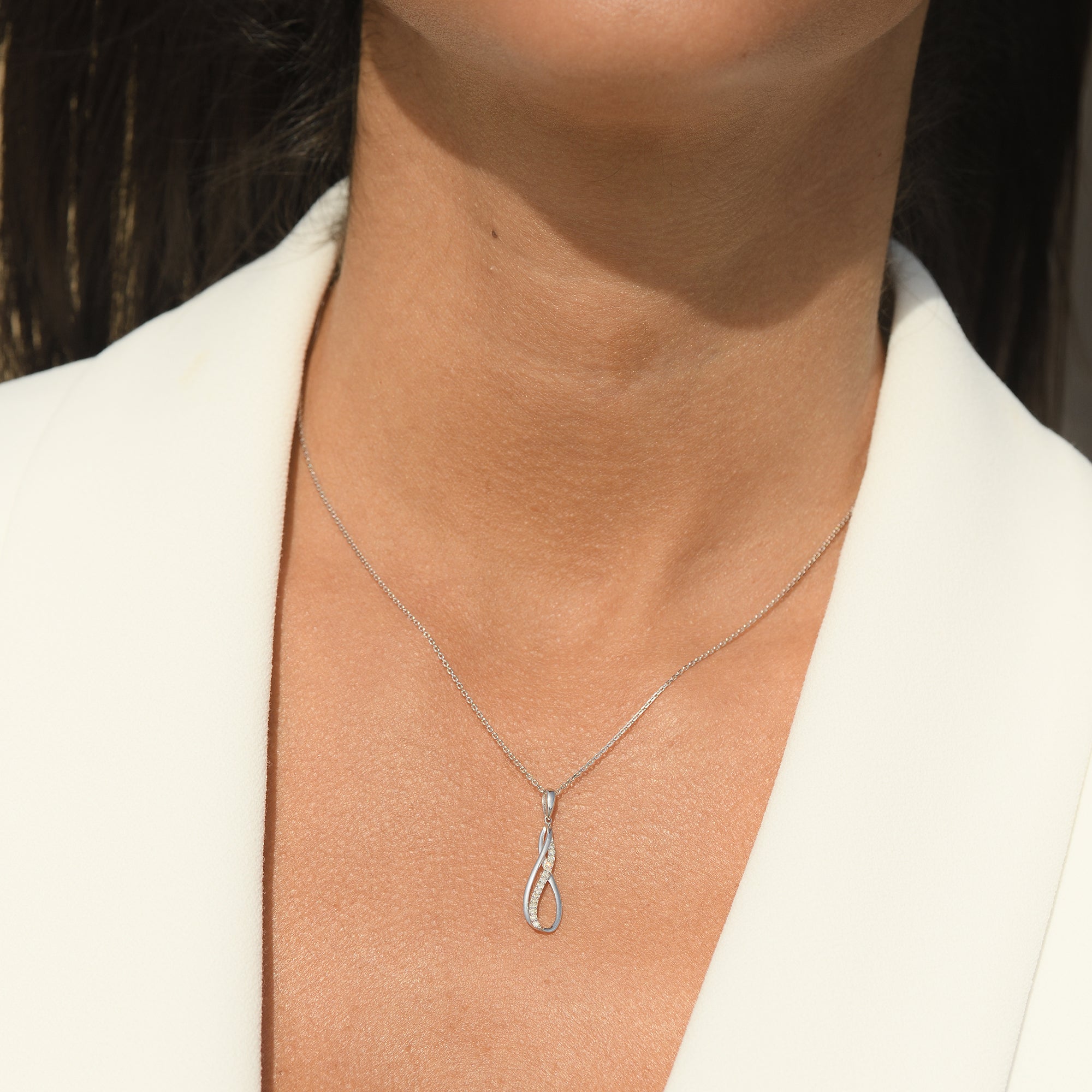 Pendentif "Infinito" Diamants 0,08/15
