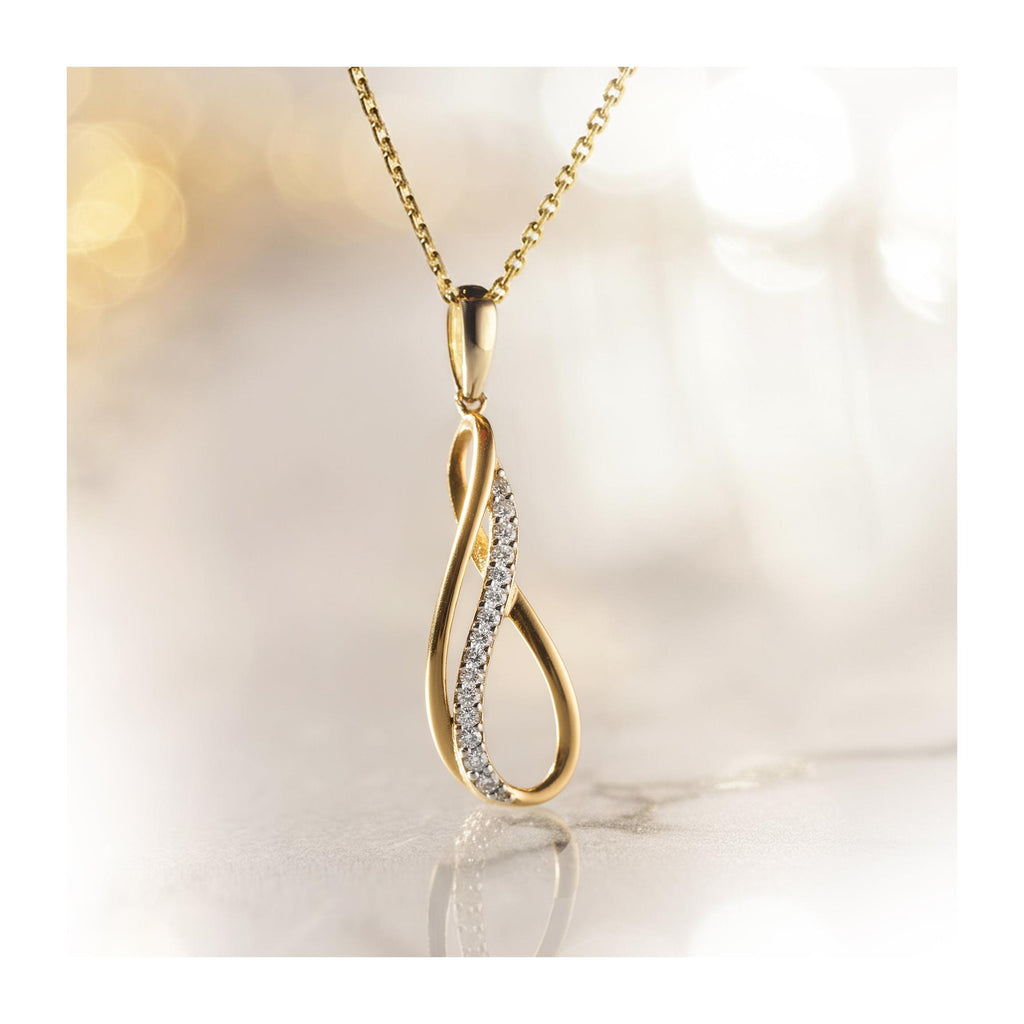 Colgante “Infinito” Diamantes 0.08/15