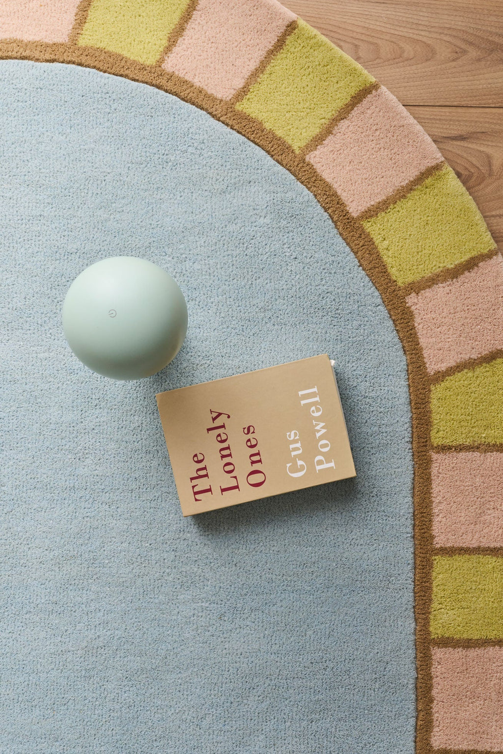 Soft Rayon – Pastel-hued wool rug Soft Rayon