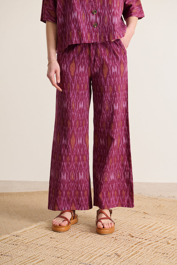 Pantalón fluido granate con estampado IKAT Bolsillos italianos Cintura elástica Garance colección primavera verano