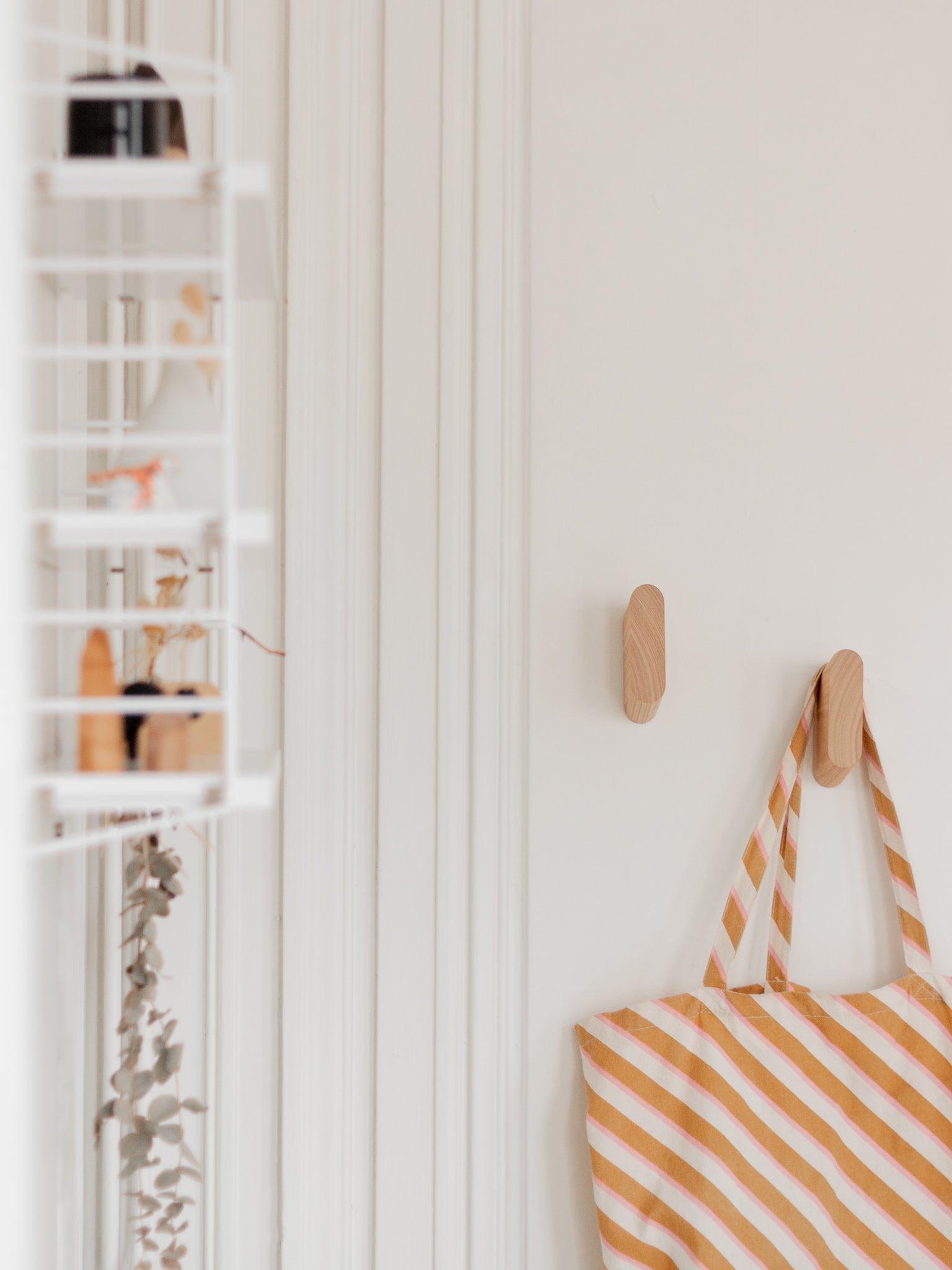 Osmie Coat Hook