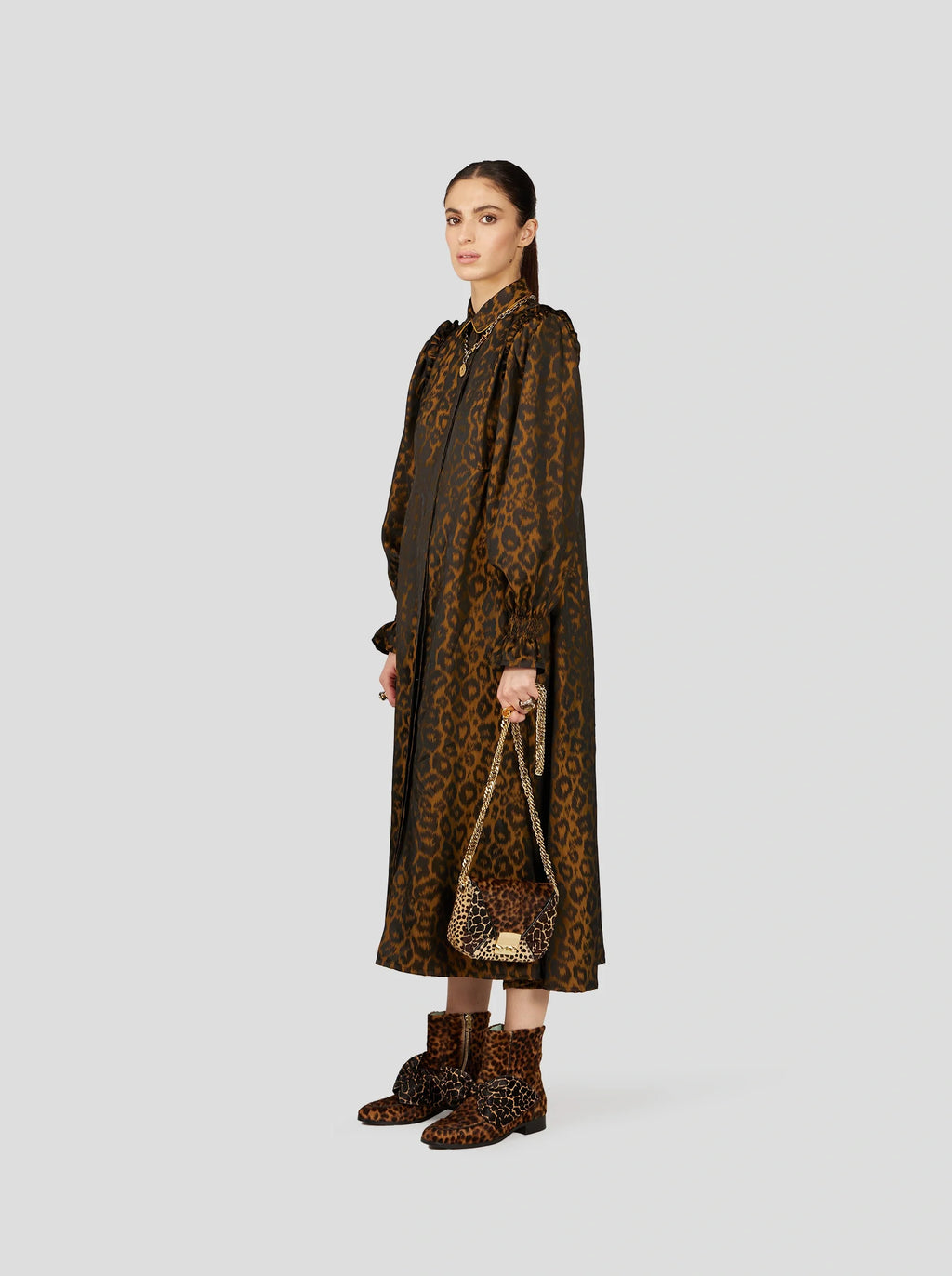 Robe Oma En Léopard Bronze