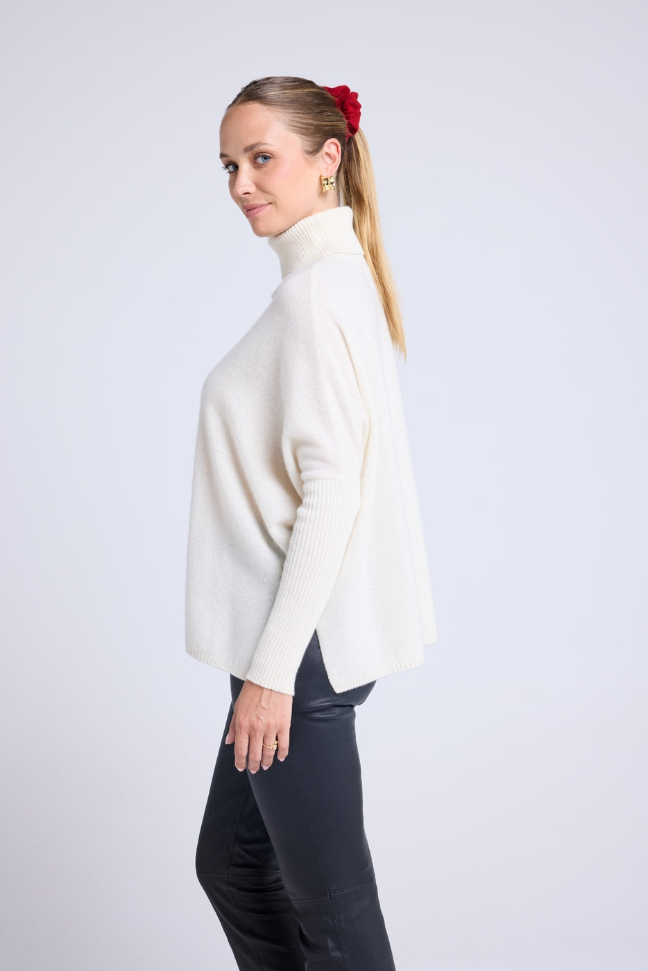 Rolanda Poncho Roll-Neck Jumper - White - Women