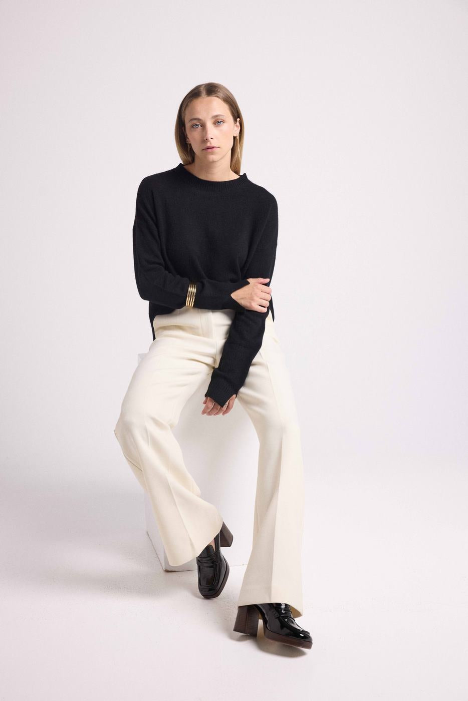 Romy Oversized Crew Neck Jumper - Black - Women