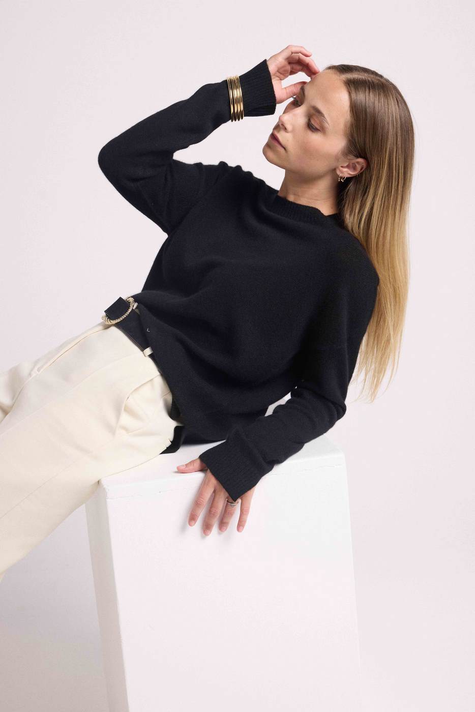 Romy Oversized Crew Neck Jumper - Black - Women
