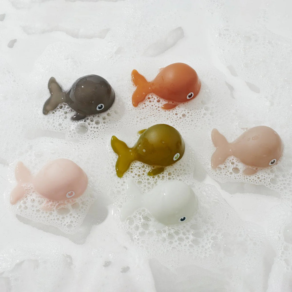 Set of 6 Whale Bath Guns