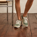 Light Khaki & Gold Running Olive - Women