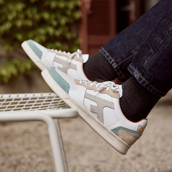 Hazel White & Ocean Blue Low-Top Trainers - Men