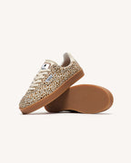 Sneakers van ecru leer met luipaardprint