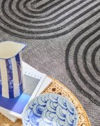 Alfombra interior y exterior con motivos ondulados SANTORINI Negro: SAN987NOI Alfombras Nazar