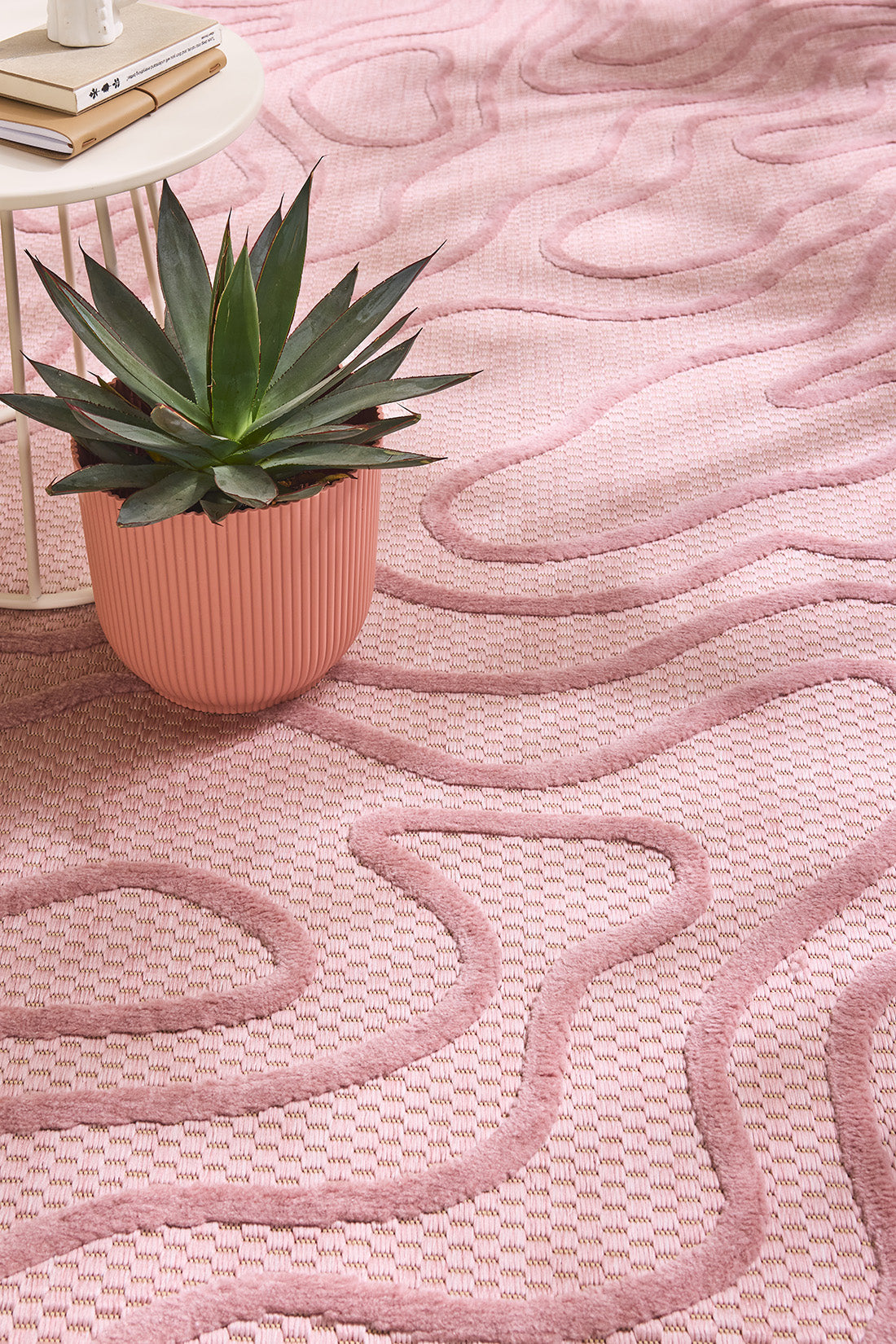 Alfombra interior y exterior con estampado abstracto Santorini Rose: SAN988ROS Alfombras Nazar