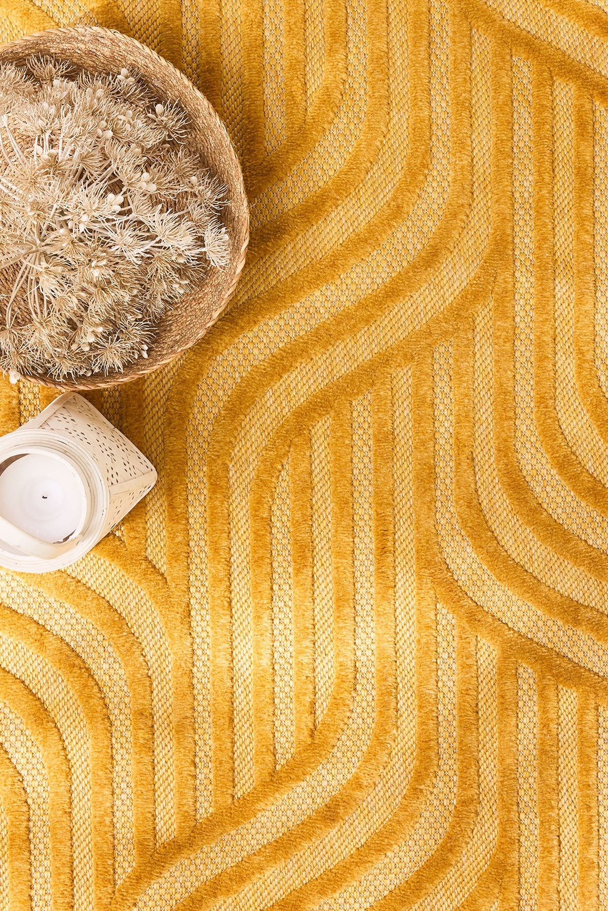Alfombra con estampado gráfico para interior y exterior Santorini Yellow: SAN989JAU Alfombras Nazar