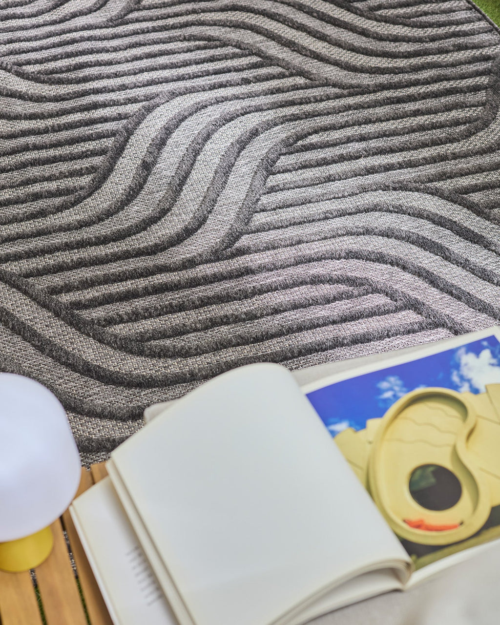 Alfombra con estampado gráfico para interior y exterior Santorini Black: SAN989NOI Alfombras Nazar