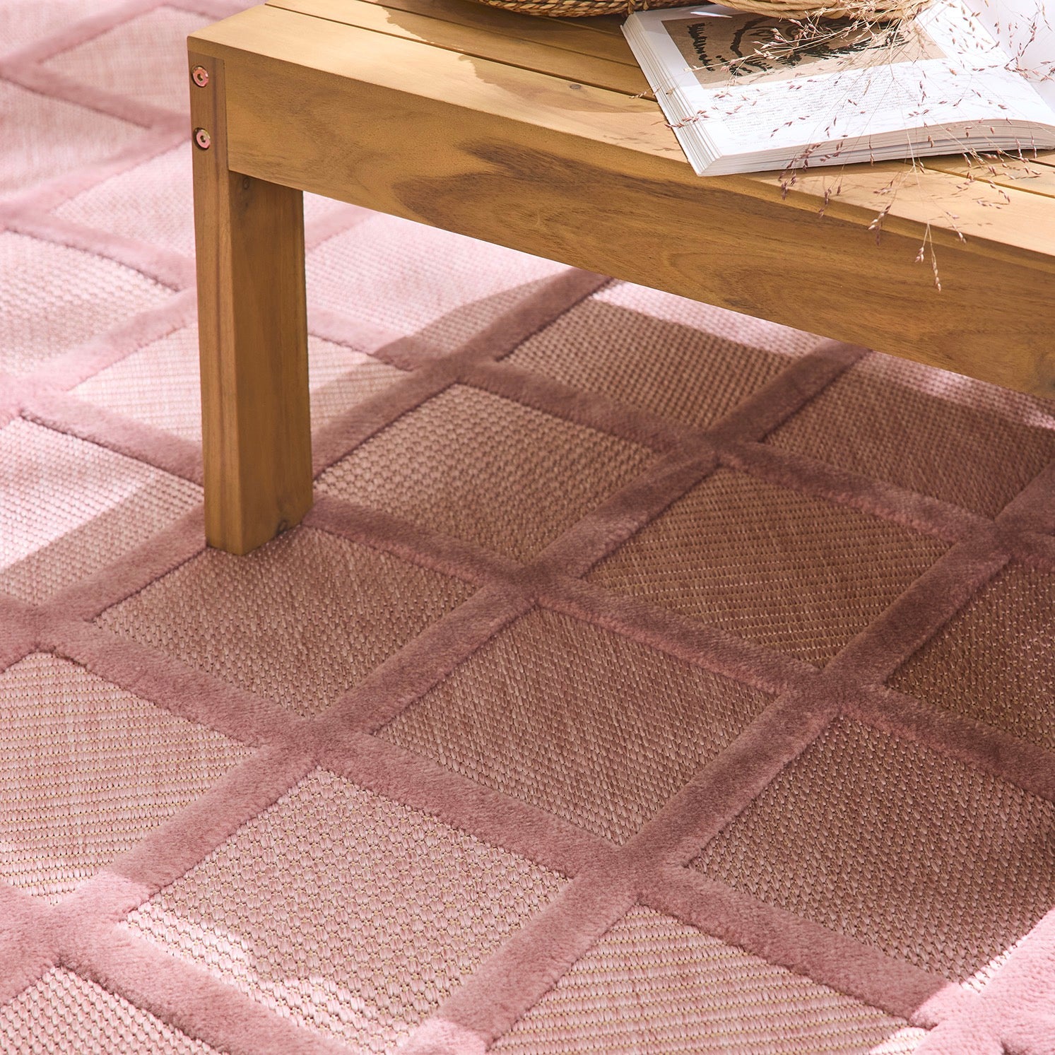 Santorini 991 Rug - Graphic Pattern - Pink - Indoor / Outdoor