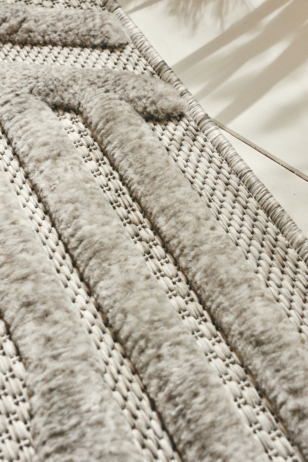 Alfombra con motivos gráficos para interior y exterior Santorini Grey: SAN989GRI Alfombras Nazar