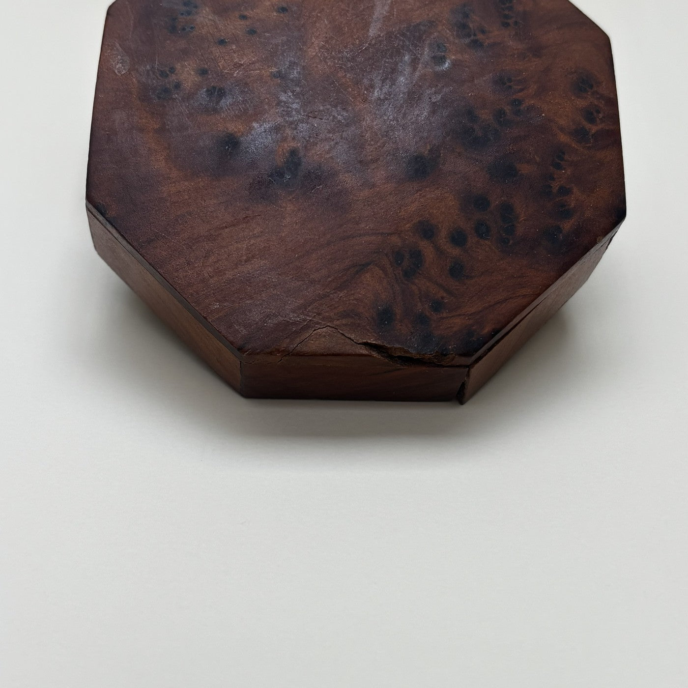 Boîte En Bois Octogonale Loupe D'Orme