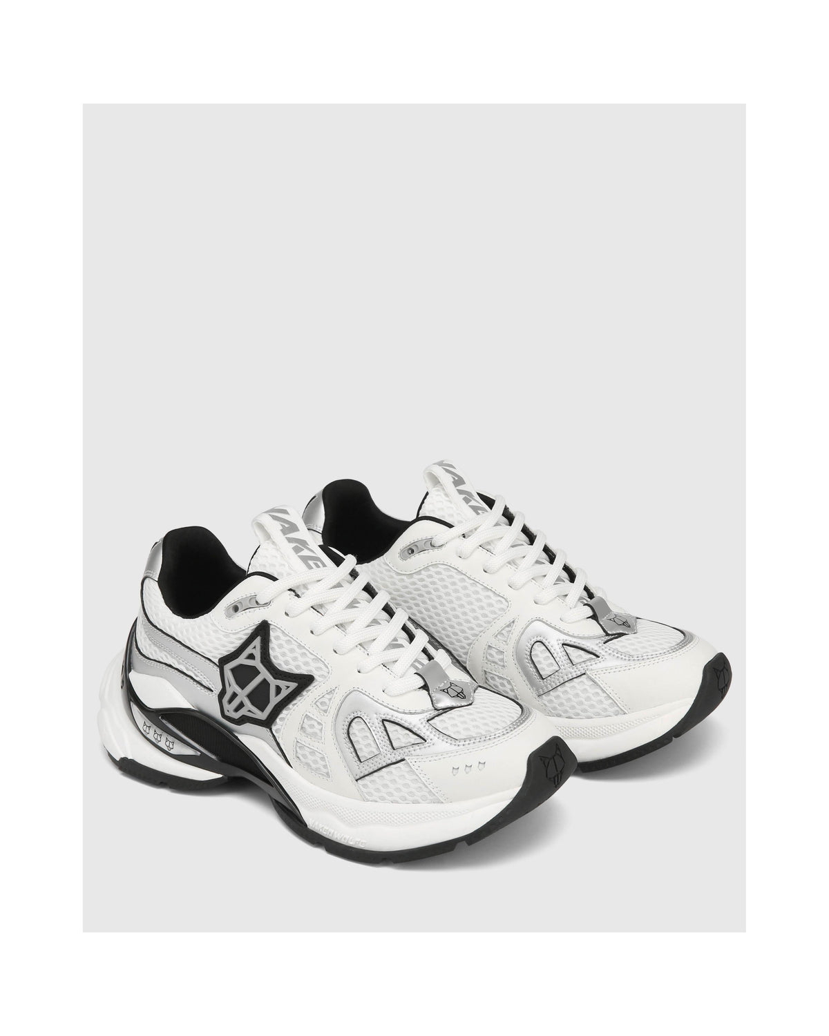 Women's Smash Trainers - White/Silver