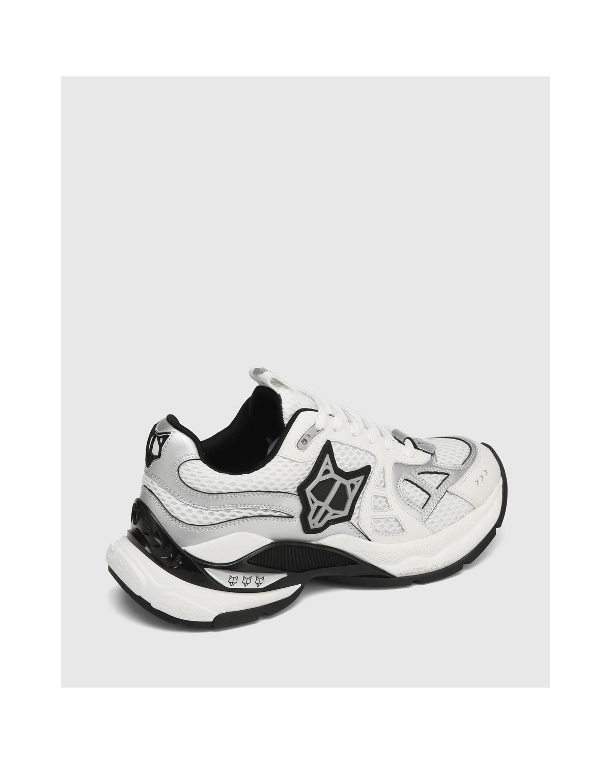 Women's Smash Trainers - White/Silver