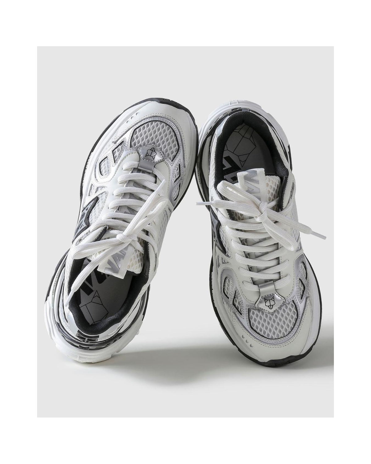 Women's Smash Trainers - White/Silver