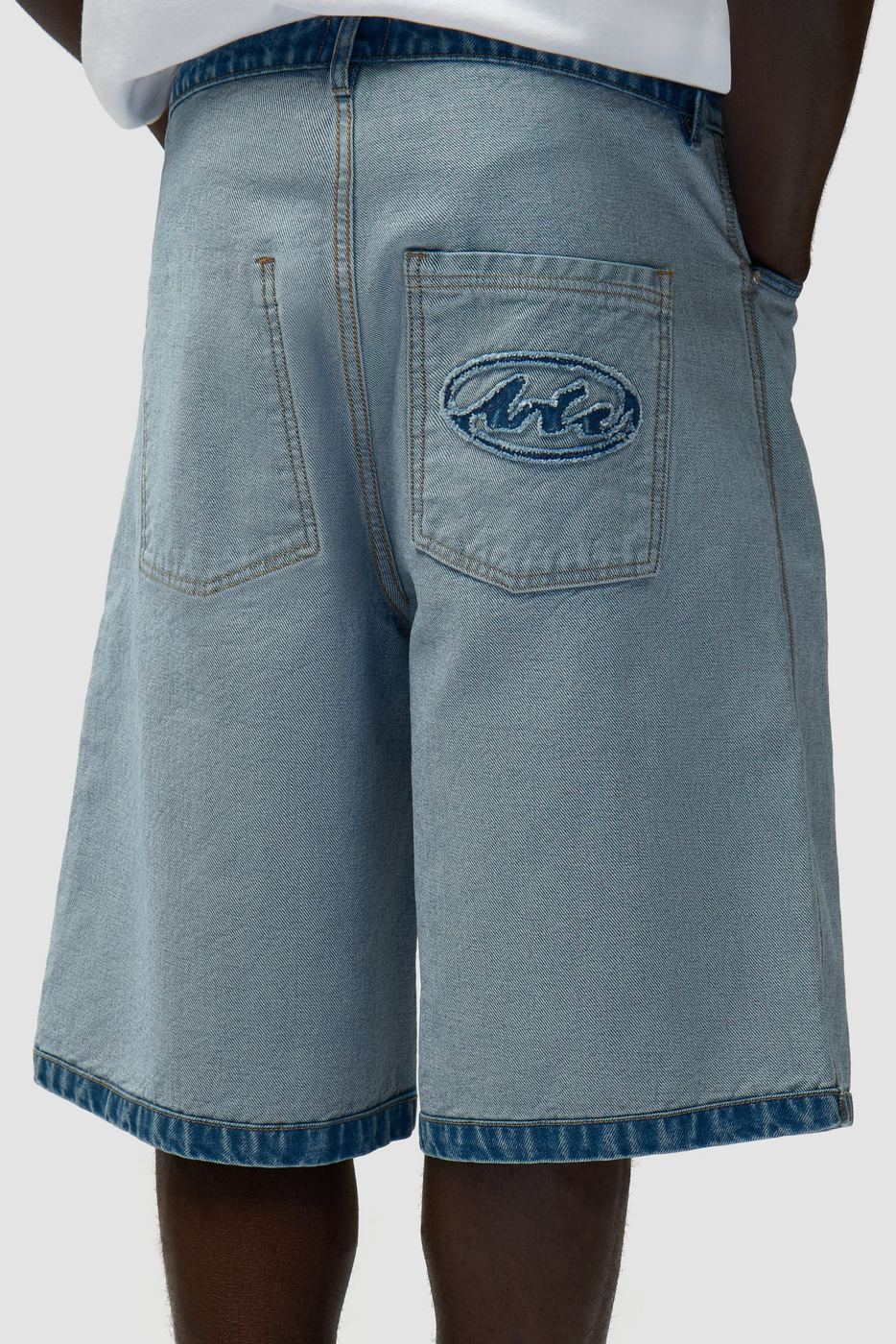 Arte Antwerp - Short Denim Déstructuré